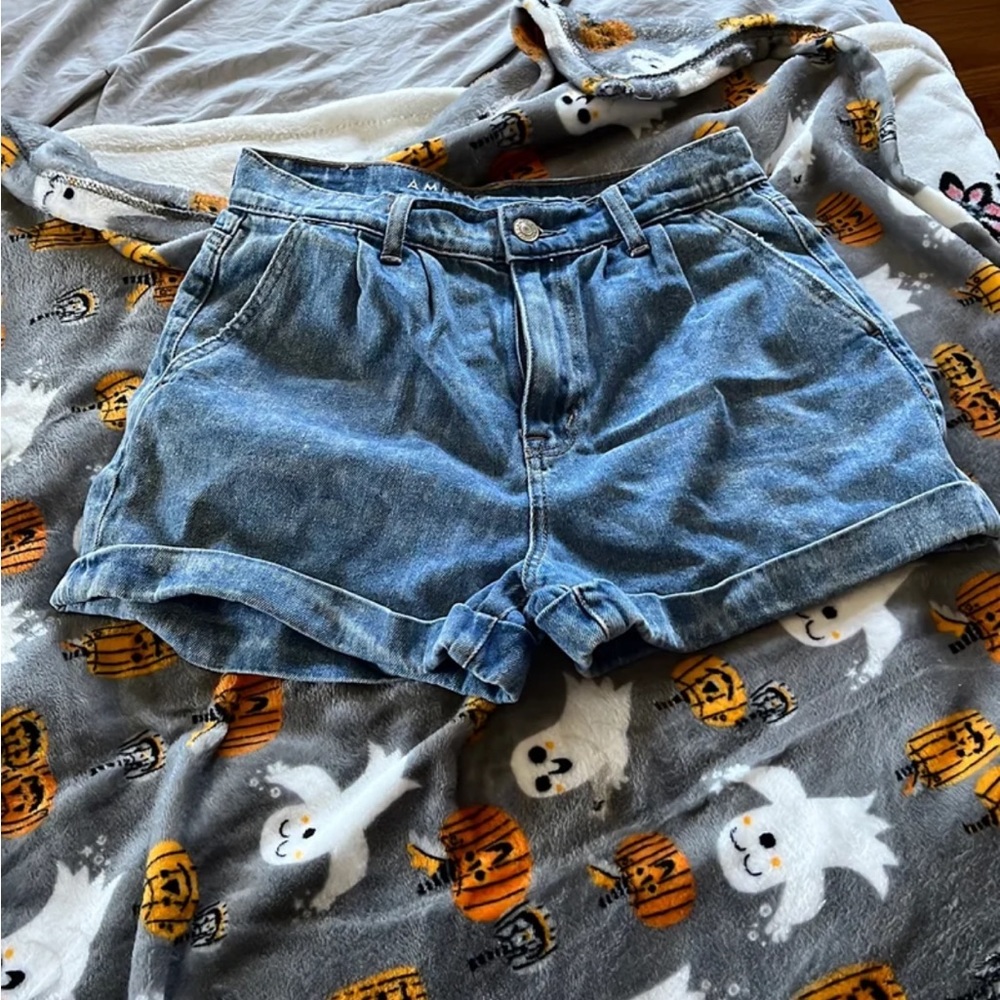 american eagle mom short